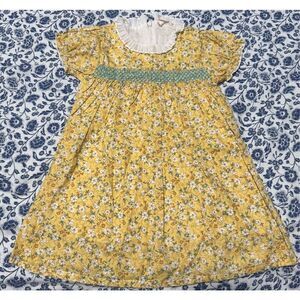 Lilly smocked yellow pretty dress 3t